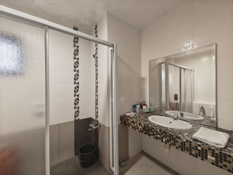Semi-Detached House for Sale in Bandar Sungai Long (Selangor) - Hei Kar Jun - Bathroom - PropertyGuru.com.my