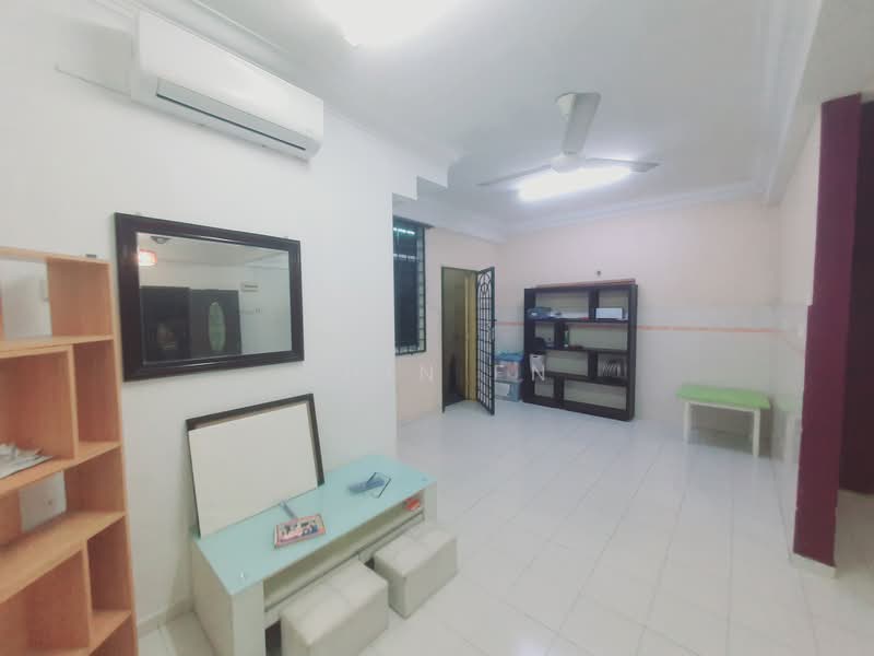 2-storey Terraced House for Sale in Taman Angkasa Nuri (Durian Tunggal) - CHIN FN - Living Room - PropertyGuru.com.my