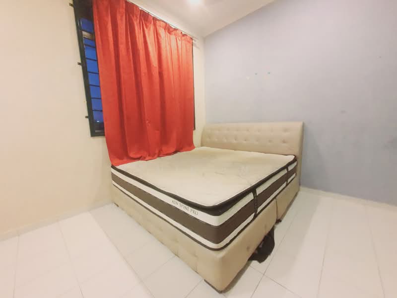 2-storey Terraced House for Sale in Taman Angkasa Nuri (Durian Tunggal) - CHIN FN - Bedroom - PropertyGuru.com.my