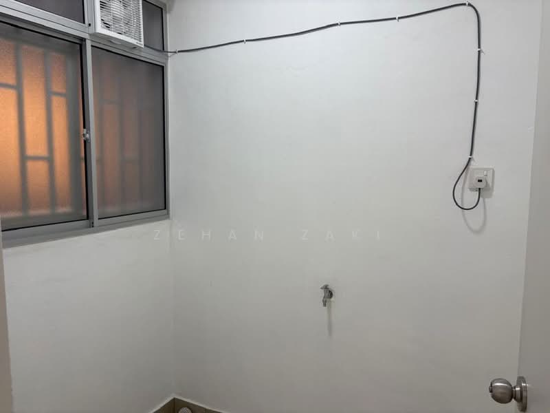Condominium for Rent at Idaman Bukit Jelutong - Zehan Zaki - PropertyGuru.com.my