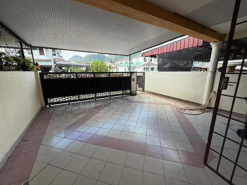 2-storey Terraced House for Sale in Taman Song Choon (Ipoh) - Qazin Khoo - Exterior - PropertyGuru.com.my