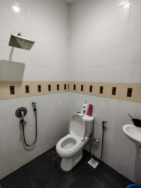 1-storey Terraced House for Sale in Kempas (Johor Bahru) - Wallace Ang - Bathroom - PropertyGuru.com.my