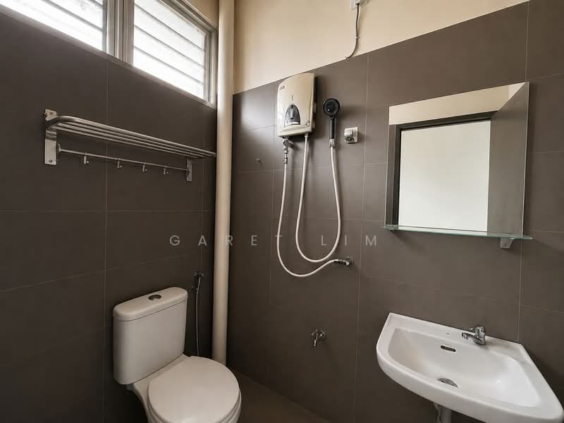 1-storey Terraced House for Rent in Taman Mount Austin (Tebrau) - Garet Lim - Bathroom - PropertyGuru.com.my