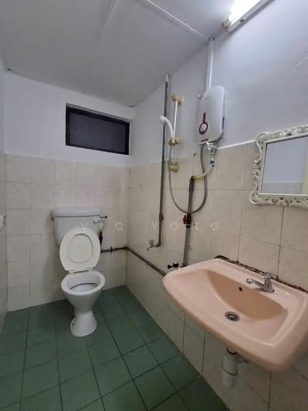 Apartment for Rent at Beverly Hills 2 - Vic Yong - PropertyGuru.com.my
