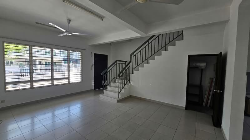 2-storey Terraced House for Rent in Bandar Teknologi Kajang (Kajang) - Emma . - Living Room - PropertyGuru.com.my