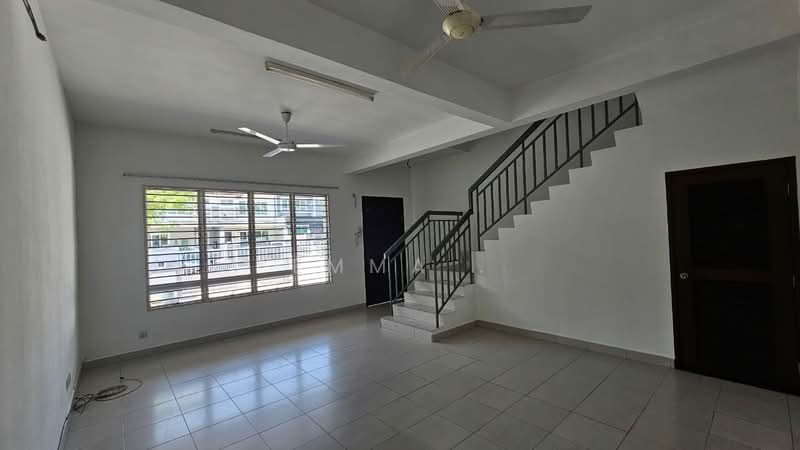 2-storey Terraced House for Rent in Bandar Teknologi Kajang (Kajang) - Emma . - Living Room - PropertyGuru.com.my