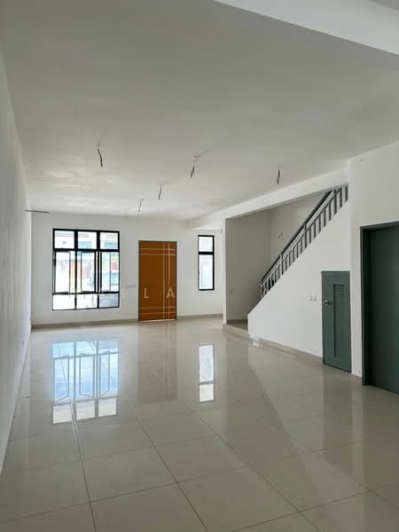 Rumah Teres 2 Tingkat untuk Dijual di Permas Jaya (Johor Bahru) - Wallace Ang - Living Room - PropertyGuru.com.my