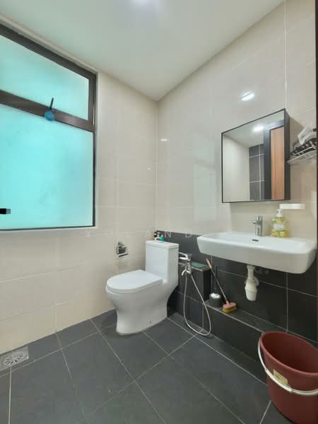 Servis Apartment untuk Disewa di Wave @ Marina Cove - Yoland . - Bathroom - PropertyGuru.com.my