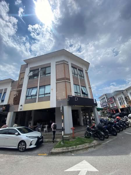 Shop / Office for Sale in Sungai Buloh (Selangor) - Wan Azemi Wan Daud - Exterior - PropertyGuru.com.my