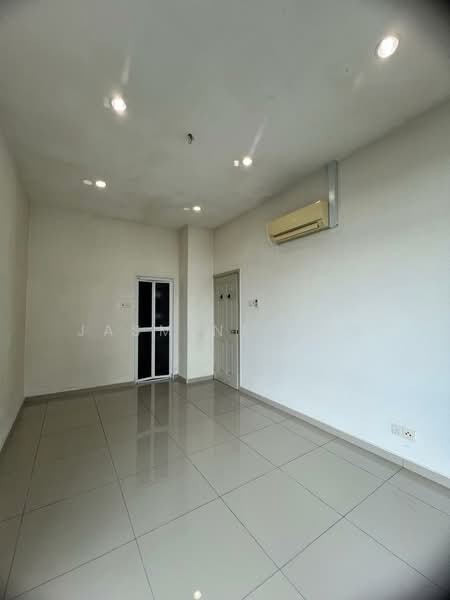 Servis Apartment untuk Disewa di THE SENAI GARDEN (PANGSAPURI IMPIAN SENAI) - Jasmine Ong - Interior - PropertyGuru.com.my
