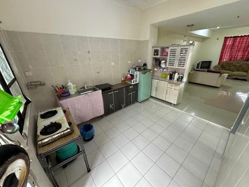 2-storey Terraced House for Sale in Bandar Tasik Puteri (Rawang) - Nicky Lai - Kitchen - PropertyGuru.com.my