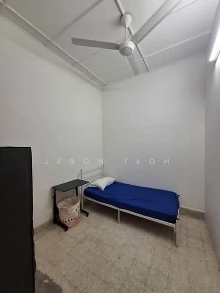 Pangsapuri untuk Disewa di Sea Park Apartment - Jeron Teoh - Bedroom - PropertyGuru.com.my