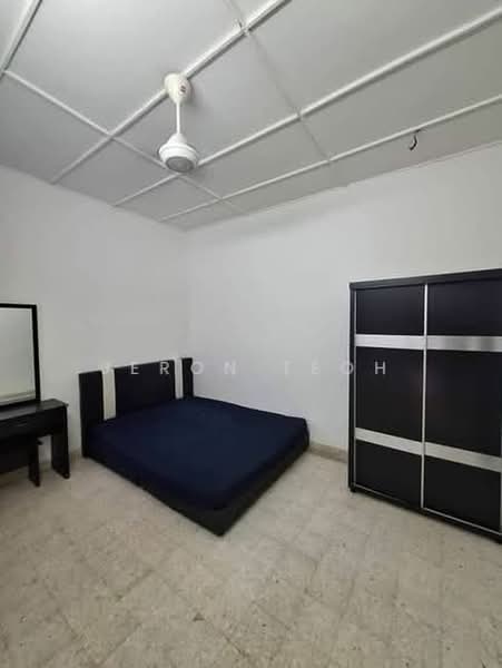 Pangsapuri untuk Disewa di Sea Park Apartment - Jeron Teoh - Bedroom - PropertyGuru.com.my