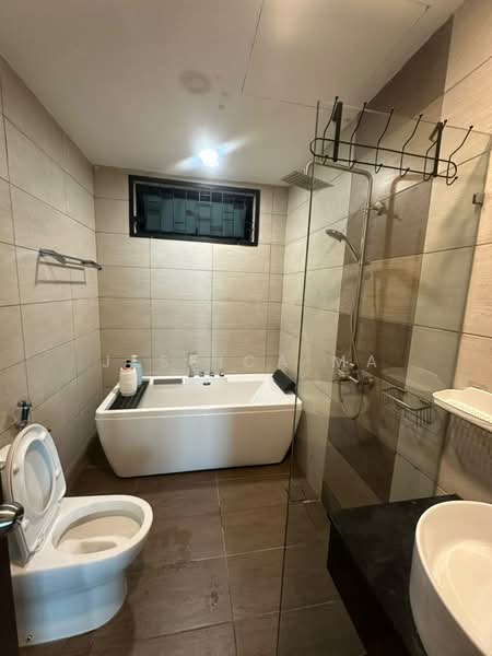 Servis Apartment untuk Disewa di Molek Regency - Jessica Ma - Bathroom - PropertyGuru.com.my