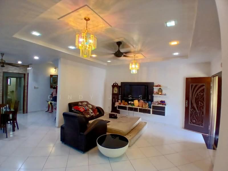3-storey Terraced House for Sale in Klang (Selangor) - Cindy Jessica - Living Room - PropertyGuru.com.my