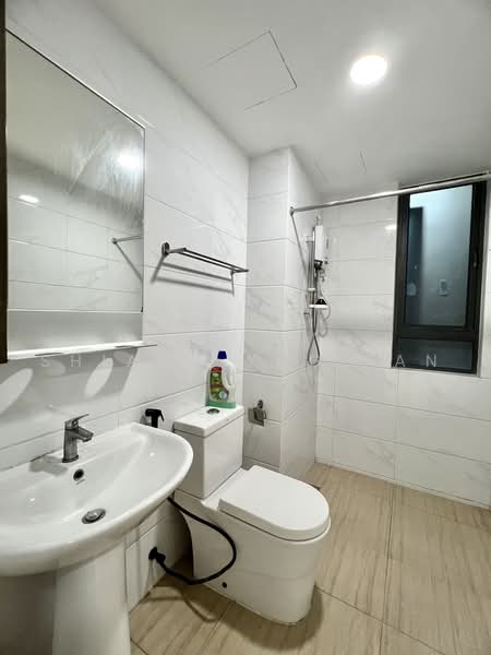 Servis Apartment untuk Dijual di Country Garden Central Park - Shiang Yng Tan - Bathroom - PropertyGuru.com.my