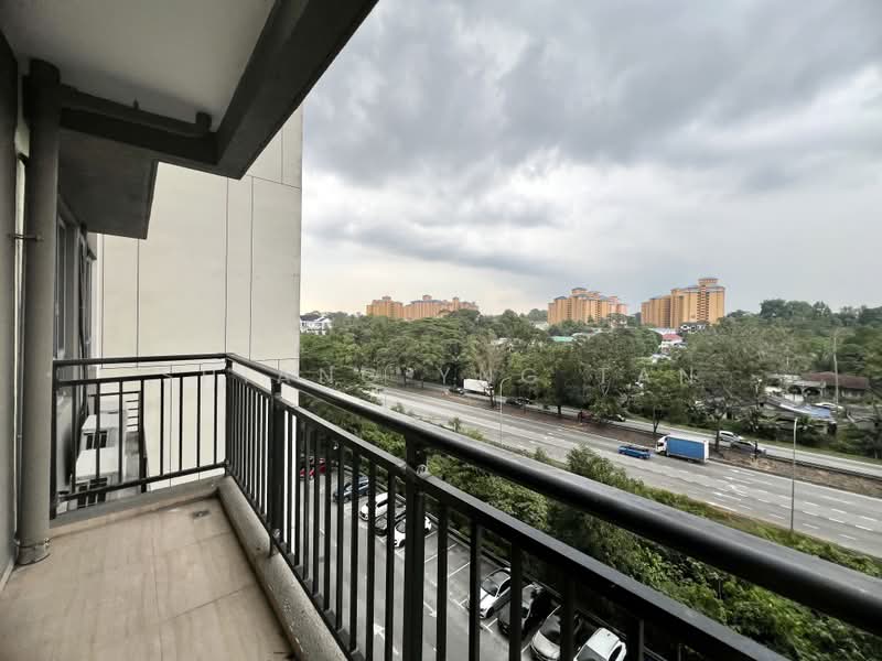 Servis Apartment untuk Dijual di Country Garden Central Park - Shiang Yng Tan - Balcony - PropertyGuru.com.my