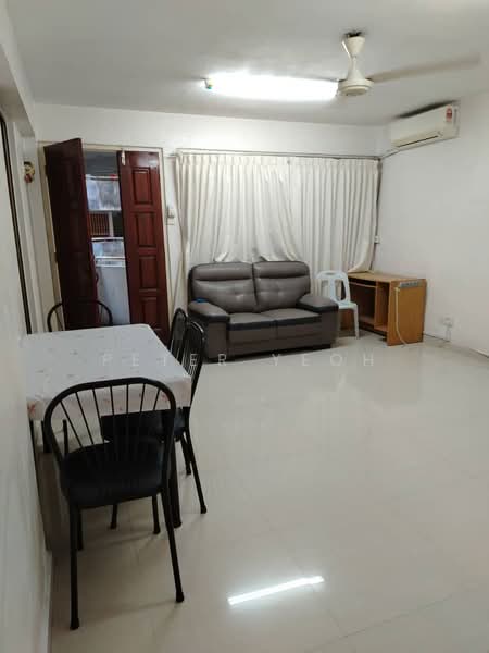 Pangsapuri untuk Disewa di Desa Green - Peter Yeoh - Living Room - PropertyGuru.com.my