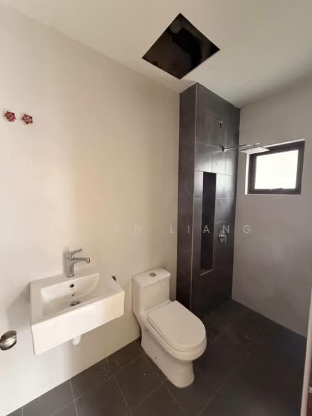 Semi-Detached House for Sale in Johor Bahru (Johor) - Chuan Liang - Bathroom - PropertyGuru.com.my
