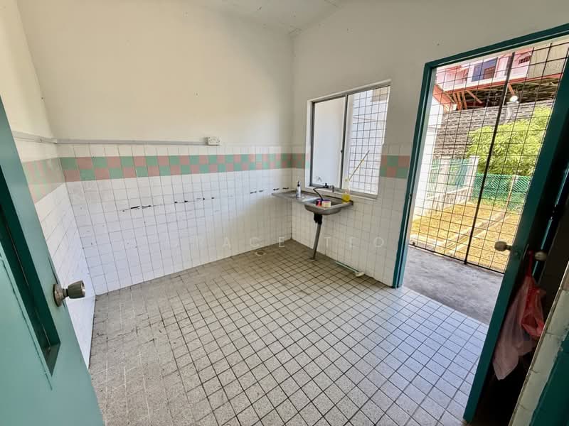 Rumah Teres 2-Tingkat untuk Disewa di Kota Kinabalu (Sabah) - Grace Teo - Kitchen - PropertyGuru.com.my