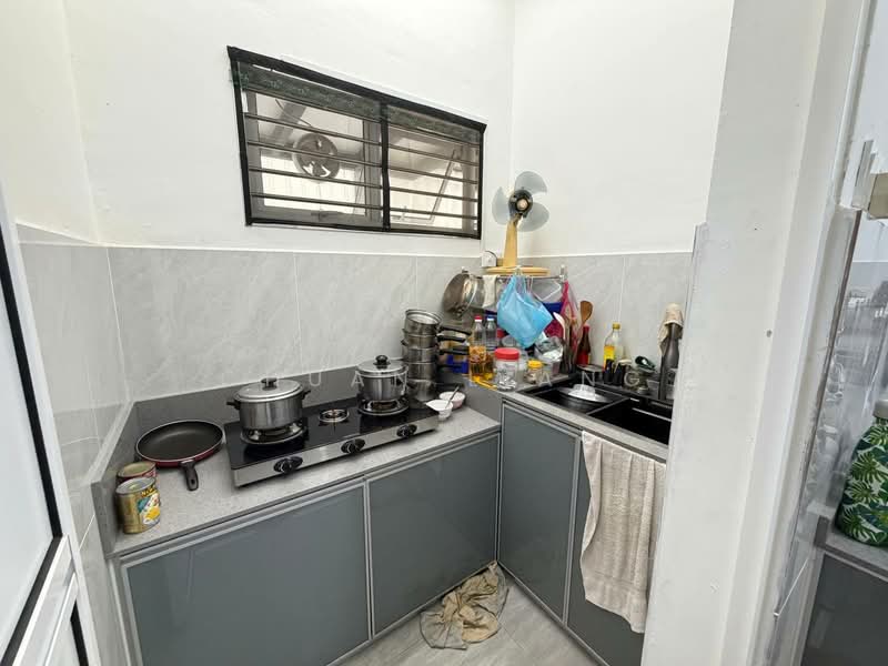 Rumah Banglo untuk Dijual di Taman Kebun Teh (Johor Bahru) - Chuan Liang - Kitchen - PropertyGuru.com.my