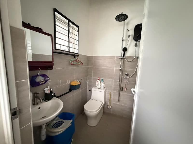 Rumah Banglo untuk Dijual di Taman Kebun Teh (Johor Bahru) - Chuan Liang - Bathroom - PropertyGuru.com.my