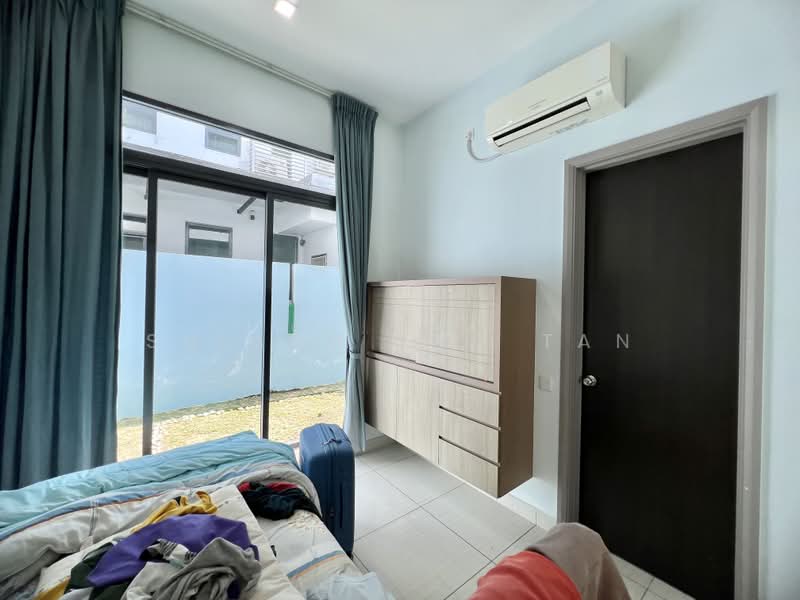 Rumah Berkembar untuk Dijual di Setia Eco Gardens (Gelang Patah) - Shiang Yng Tan - Bedroom - PropertyGuru.com.my