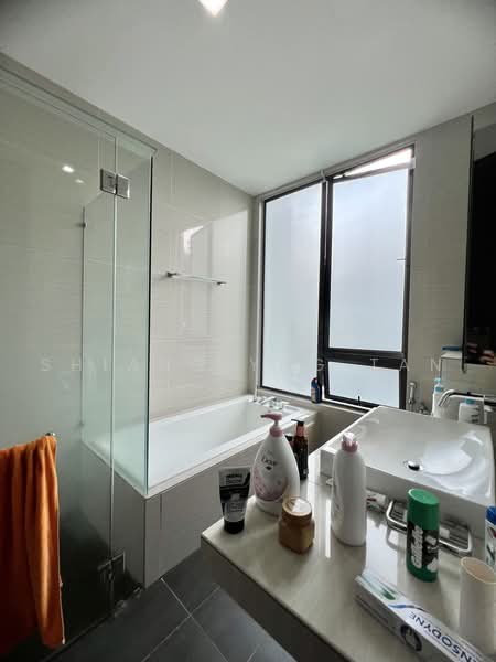 Rumah Berkembar untuk Dijual di Setia Eco Gardens (Gelang Patah) - Shiang Yng Tan - Bathroom - PropertyGuru.com.my