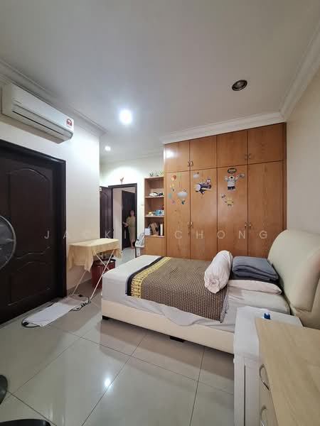 Rumah Berkembar untuk Dijual di Jalan Klang Lama (Old Klang Road) (Kuala Lumpur) - Jackie Chong - Bedroom - PropertyGuru.com.my
