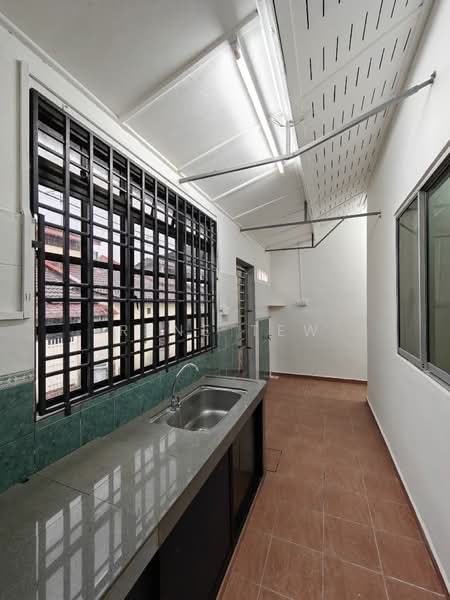 Rumah Teres 1 Tingkat untuk Disewa di Taman Molek (Johor Bahru) - Rene Tew - PropertyGuru.com.my