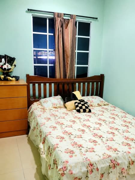 Rumah Teres 2 Tingkat untuk Dijual di Taman Lestari Putra (Seri Kembangan) - Grace Oon - Bedroom - PropertyGuru.com.my