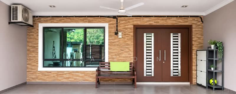 Rumah Teres 2 Tingkat untuk Dijual di Taman Lestari Putra (Seri Kembangan) - Grace Oon - Exterior - PropertyGuru.com.my
