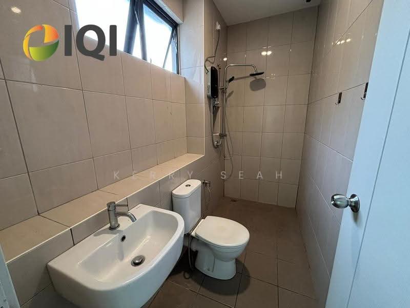 Semi-Detached House for Rent in Taman Santuari (Bukit Mertajam) - Kerry Seah - Bathroom - PropertyGuru.com.my