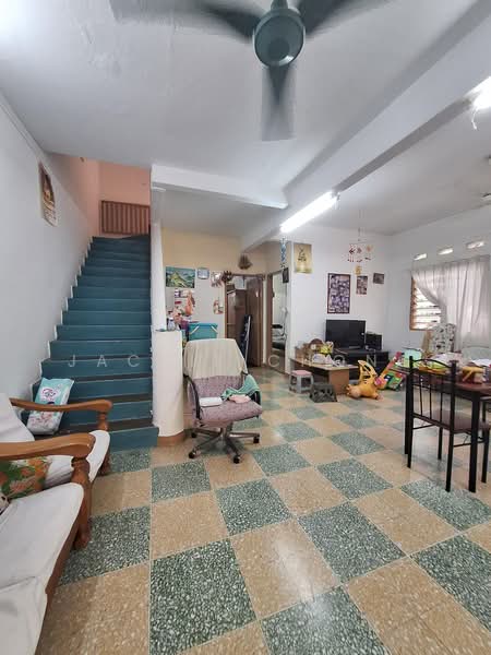 Rumah Teres 2 Tingkat untuk Dijual di Taman United (Jalan Klang Lama (Old Klang Road)) - Jackie Chong - Living Room - PropertyGuru.com.my