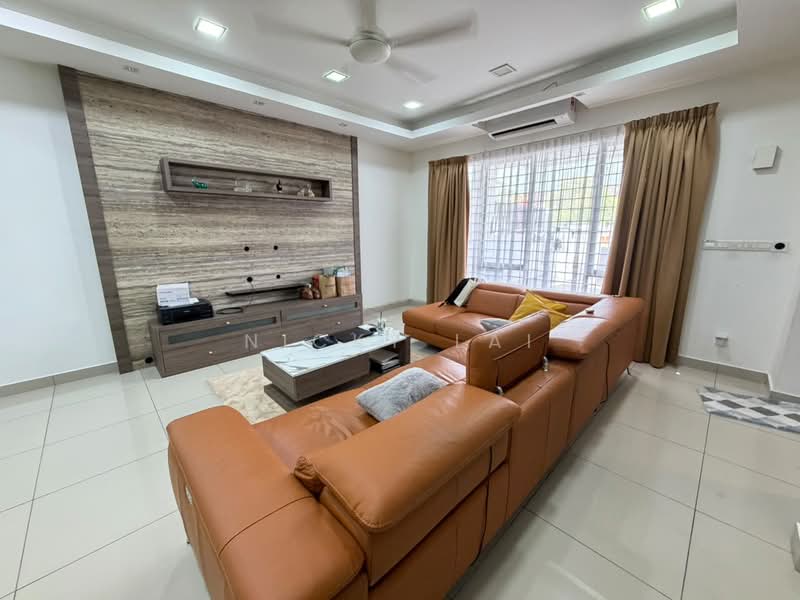 Rumah Teres 2-Tingkat untuk Dijual di Rawang (Selangor) - Nicky Lai - Living Room - PropertyGuru.com.my