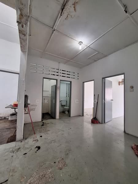 Kedai untuk Dijual di Kuchai Lama (Kuala Lumpur) - Jackie Chong - Interior - PropertyGuru.com.my