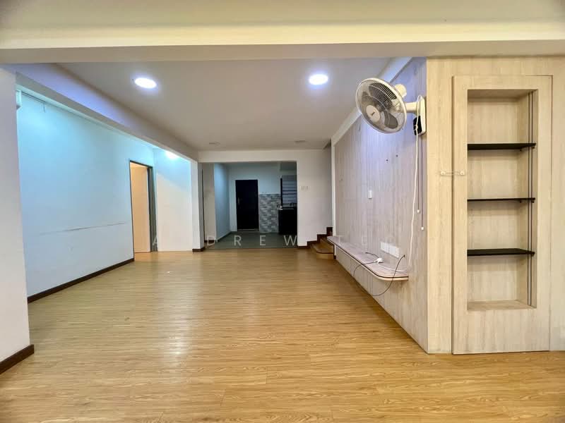 Rumah Teres 2 Tingkat untuk Dijual di Taman Desa Cemerlang (Ulu Tiram) - Andrew Teo - Living Room - PropertyGuru.com.my