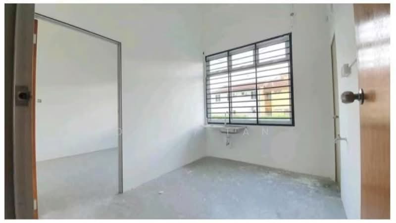 Kedai untuk Dijual di Taman Daya (Johor Bahru) - Dancy Tan - Interior - PropertyGuru.com.my