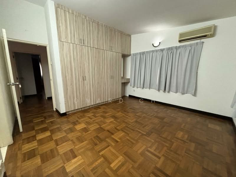 Rumah Banglo untuk Disewa di Taman Bukit Pantai (Bangsar) - Leonard Chin - Bedroom - PropertyGuru.com.my