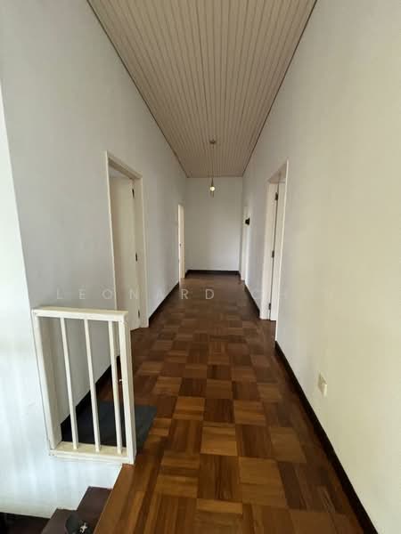 Rumah Banglo untuk Disewa di Taman Bukit Pantai (Bangsar) - Leonard Chin - Corridor - PropertyGuru.com.my