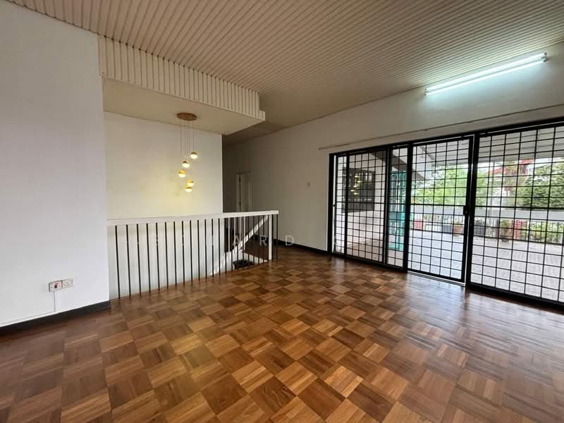 Rumah Banglo untuk Disewa di Taman Bukit Pantai (Bangsar) - Leonard Chin - Living Room - PropertyGuru.com.my