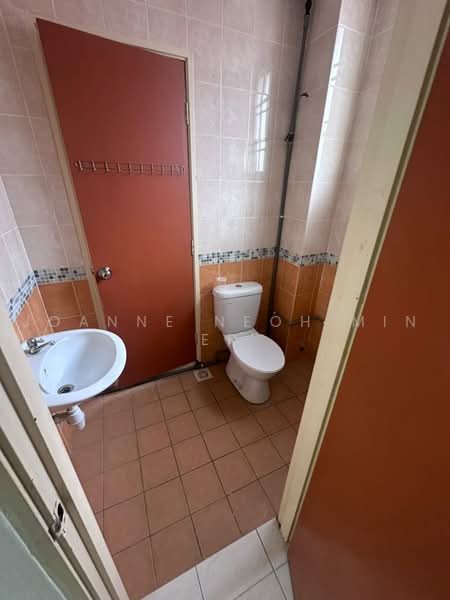 Terraced House for Rent in Sungai Long (Bandar Sungai Long) - JOANNE NEOH MIN ER - Bathroom - PropertyGuru.com.my