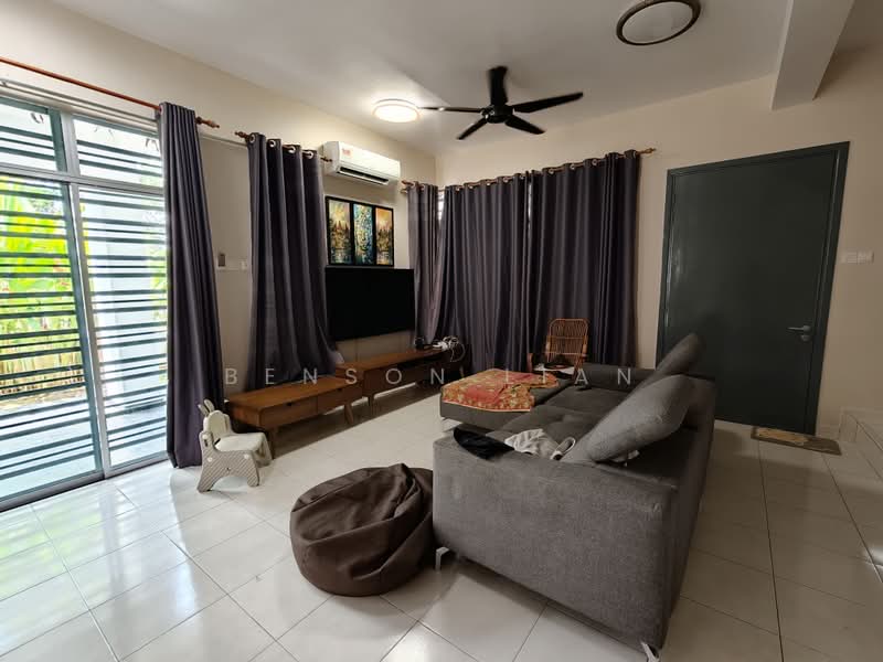 2-storey Terraced House for Rent in Puncak Alam (Selangor) - Benson Lian - Living Room - PropertyGuru.com.my