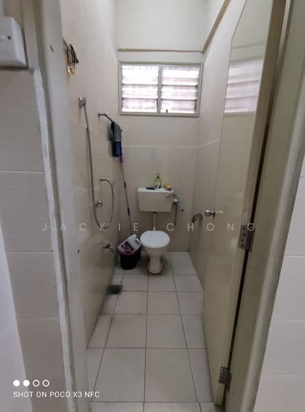2-storey Terraced House for Sale in Taman Overseas Union (Taman Oug) (Jalan Klang Lama (Old Klang Road)) - Jackie Chong - Bathroom - PropertyGuru.com.my