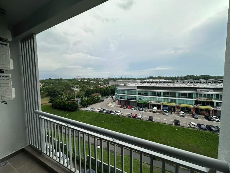 Servis Apartment untuk Dijual di Sky Gardens Residences - Winson Tan - Balcony - PropertyGuru.com.my