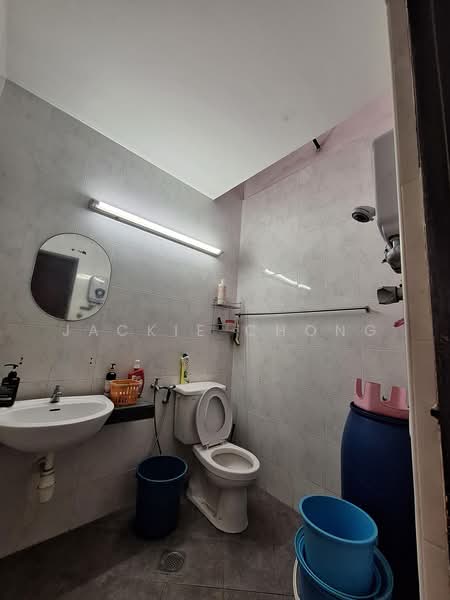 2-storey Terraced House for Sale in Taman Overseas Union (Taman Oug) (Jalan Klang Lama (Old Klang Road)) - Jackie Chong - Bathroom - PropertyGuru.com.my