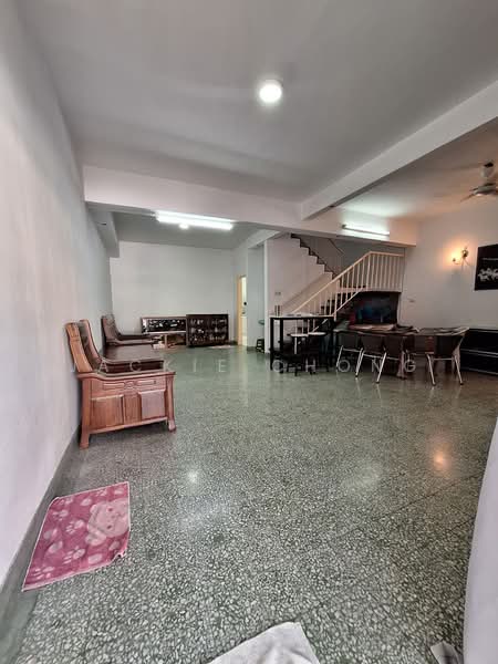 2-storey Terraced House for Sale in Taman Overseas Union (Taman Oug) (Jalan Klang Lama (Old Klang Road)) - Jackie Chong - Living Room - PropertyGuru.com.my