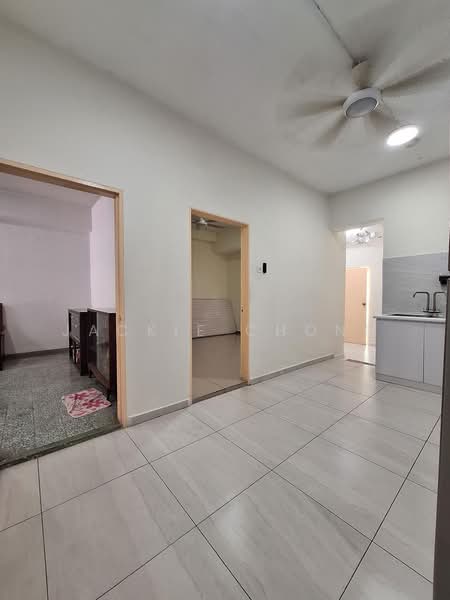 2-storey Terraced House for Sale in Taman Overseas Union (Taman Oug) (Jalan Klang Lama (Old Klang Road)) - Jackie Chong - Living Room - PropertyGuru.com.my