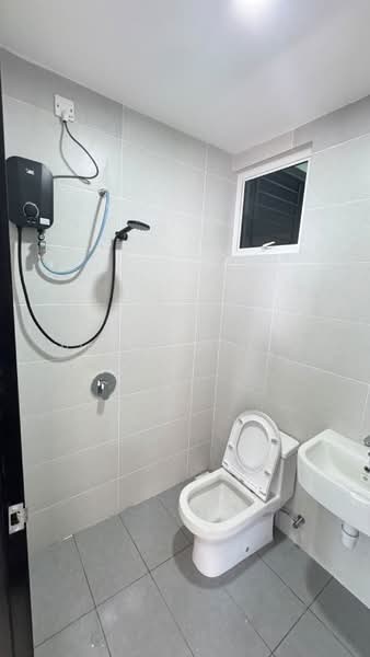 Servis Apartment untuk Disewa di TRELLIS RESIDENCES - Werner Kee - Bathroom - PropertyGuru.com.my