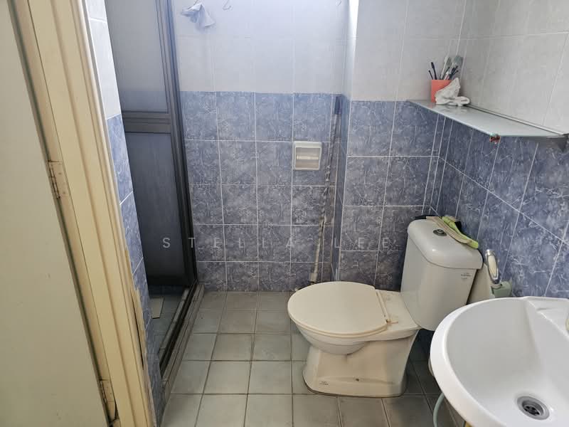 Rumah Teres 2 Tingkat untuk Dijual di Sungai Long (Bandar Sungai Long) - Stella Lee - Bathroom - PropertyGuru.com.my
